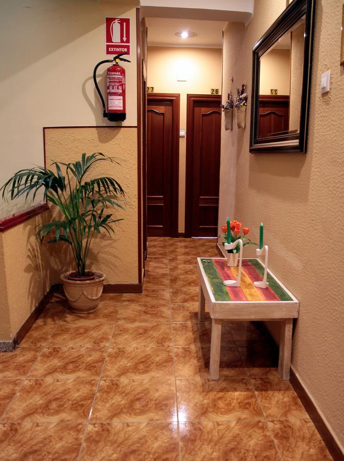 Hostal Pachin Mieres  Exteriér fotografie