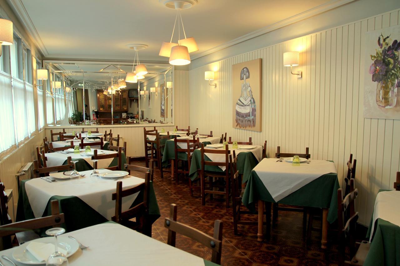Hostal Pachin Mieres  Exteriér fotografie